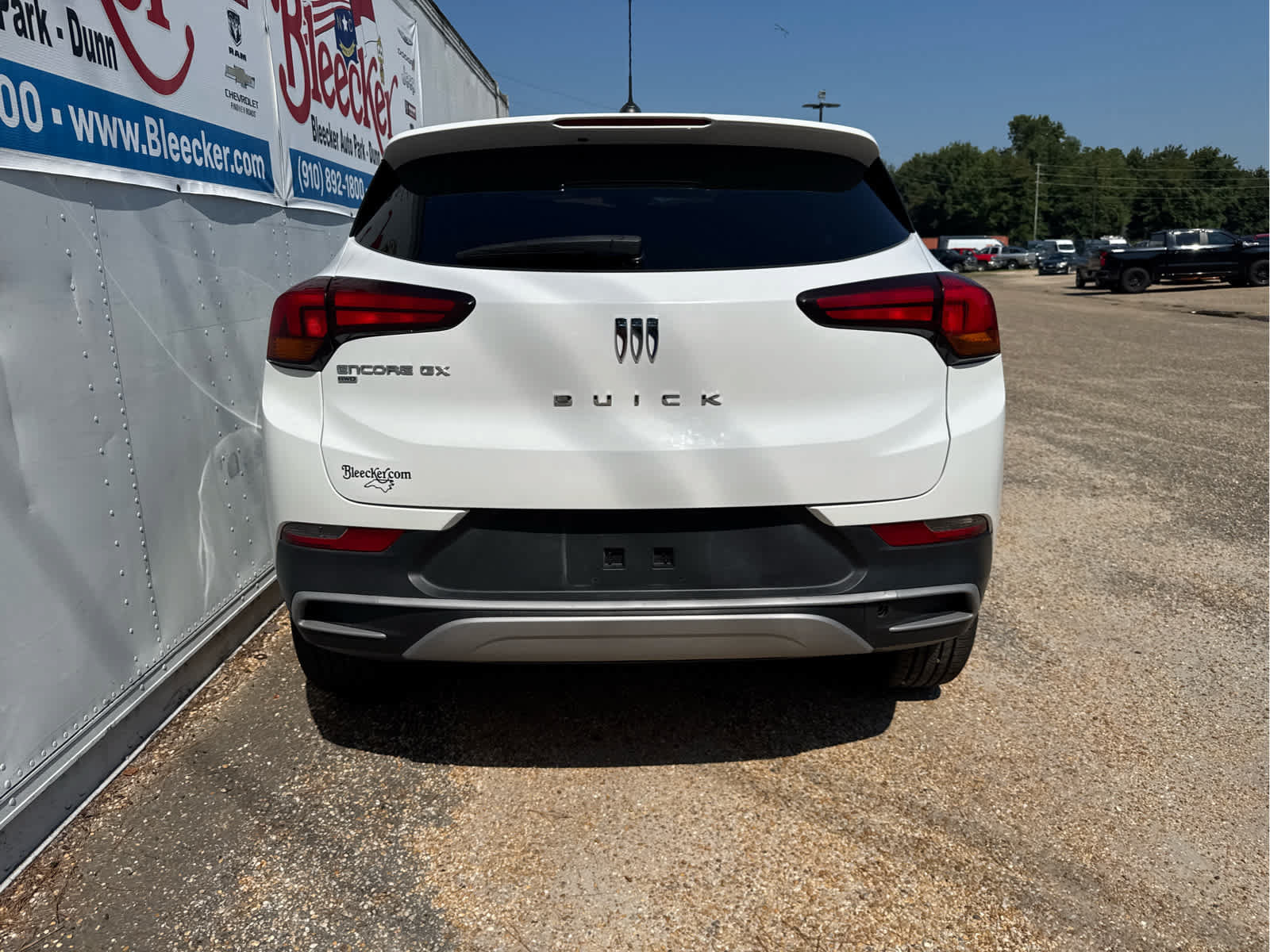 Used 2024 Buick Encore GX Preferred w/ Comfort Package AWD/4WD image 4