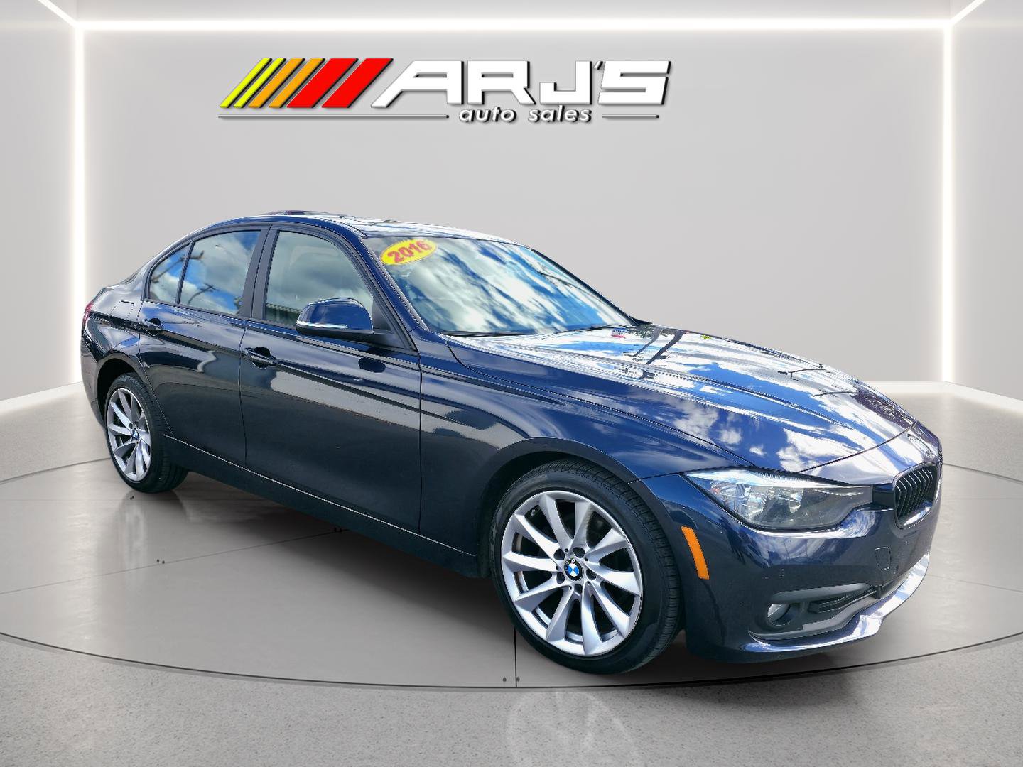 Used 2016 BMW 320i xDrive Sedan image 7