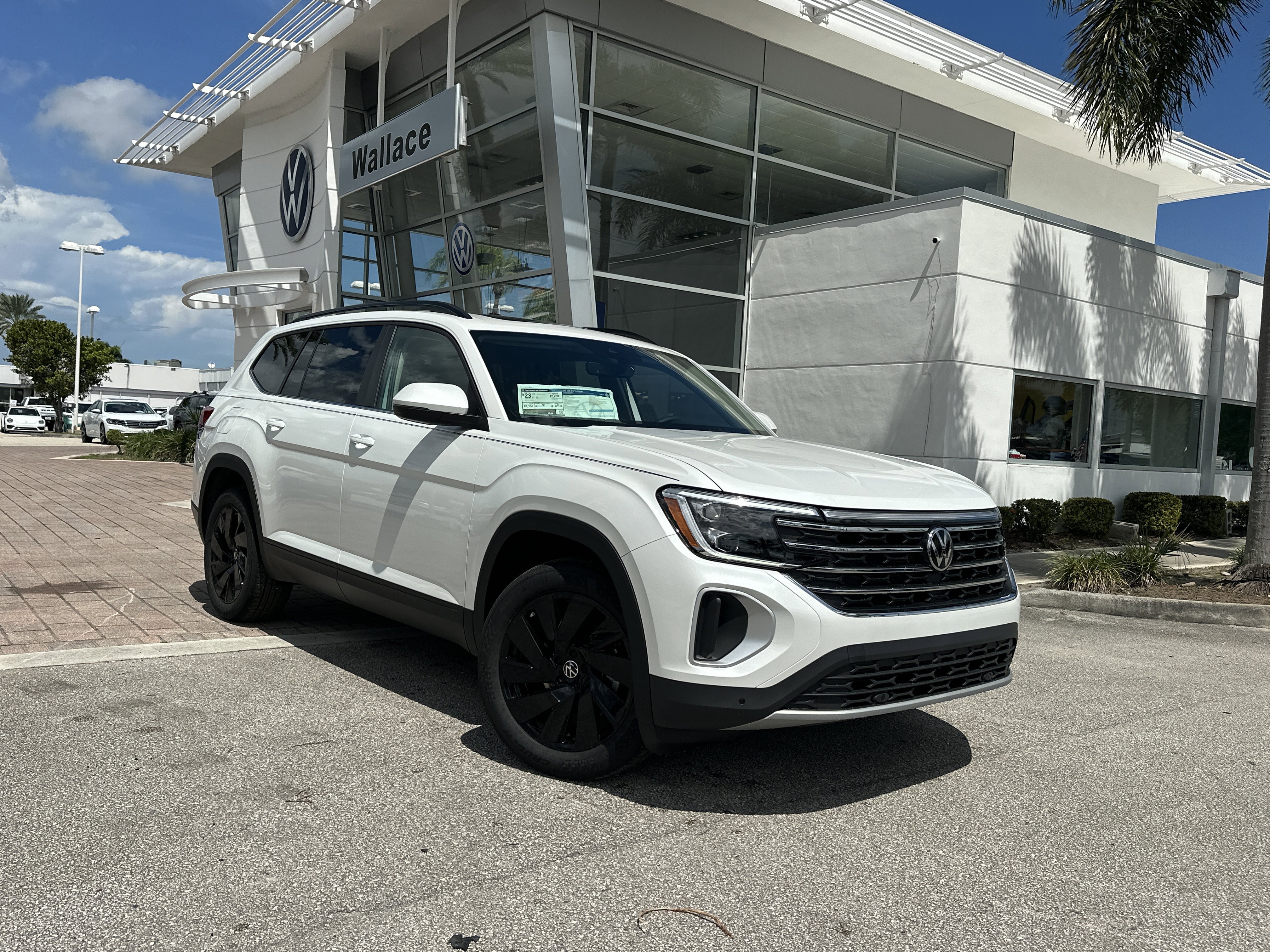 New 2026 Volkswagen Atlas SE image 1