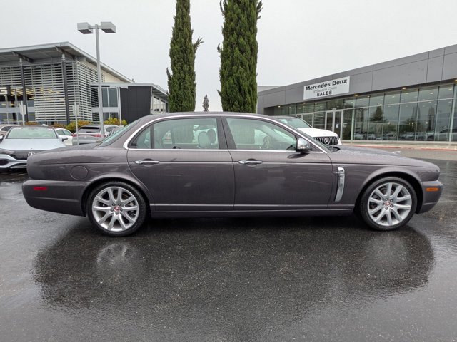Used 2008 Jaguar XJ8 image 4