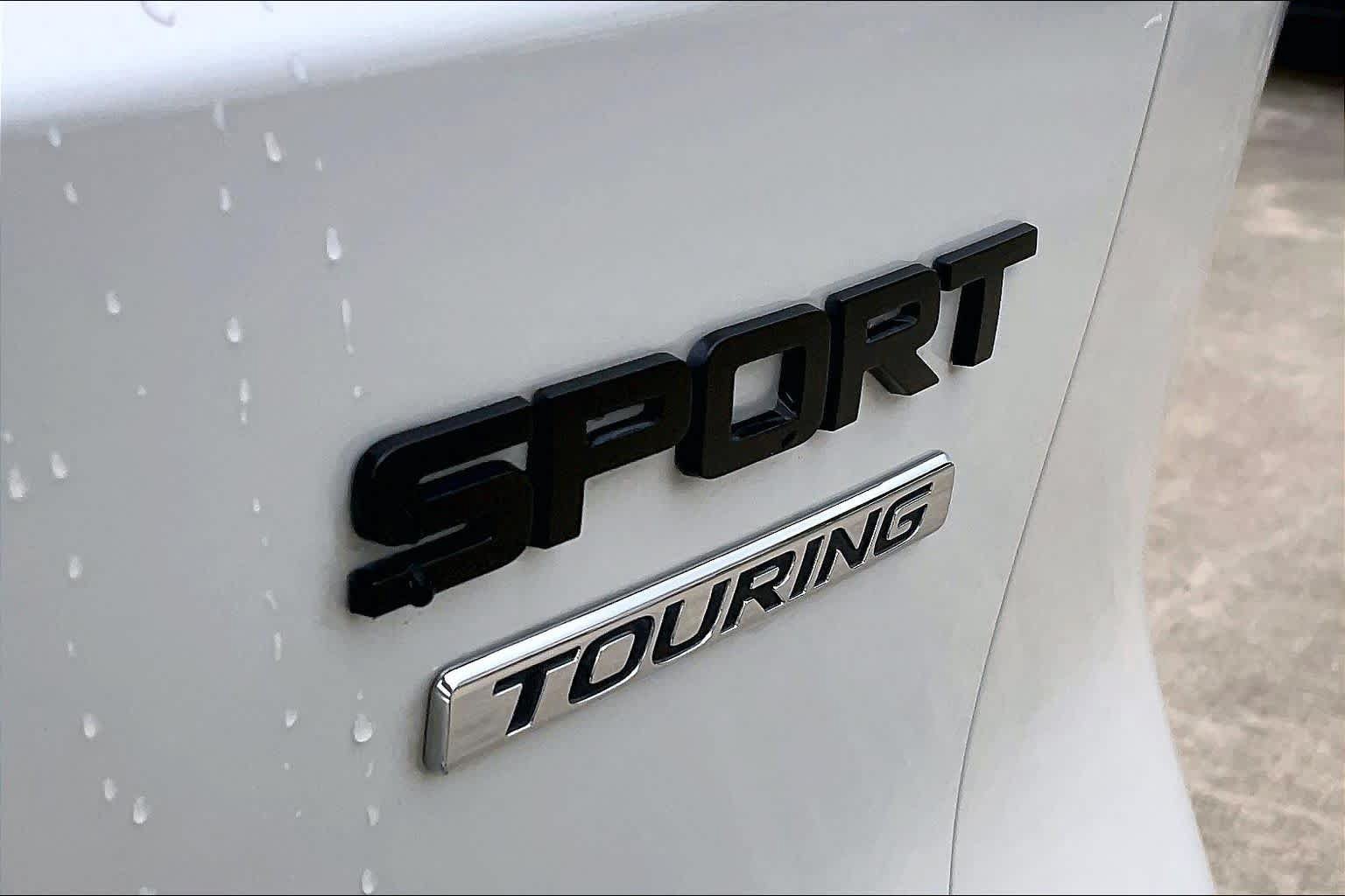 Used 2024 Honda CR-V Sport Touring image 8