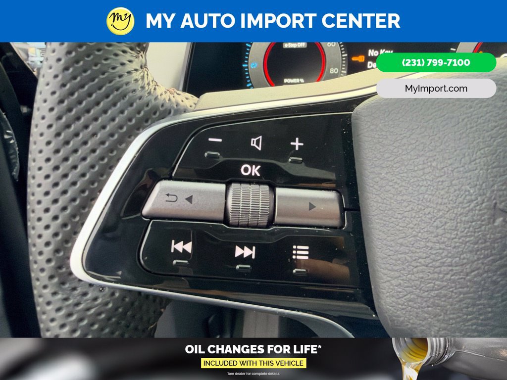 Used 2024 Nissan Ariya AWD image 16