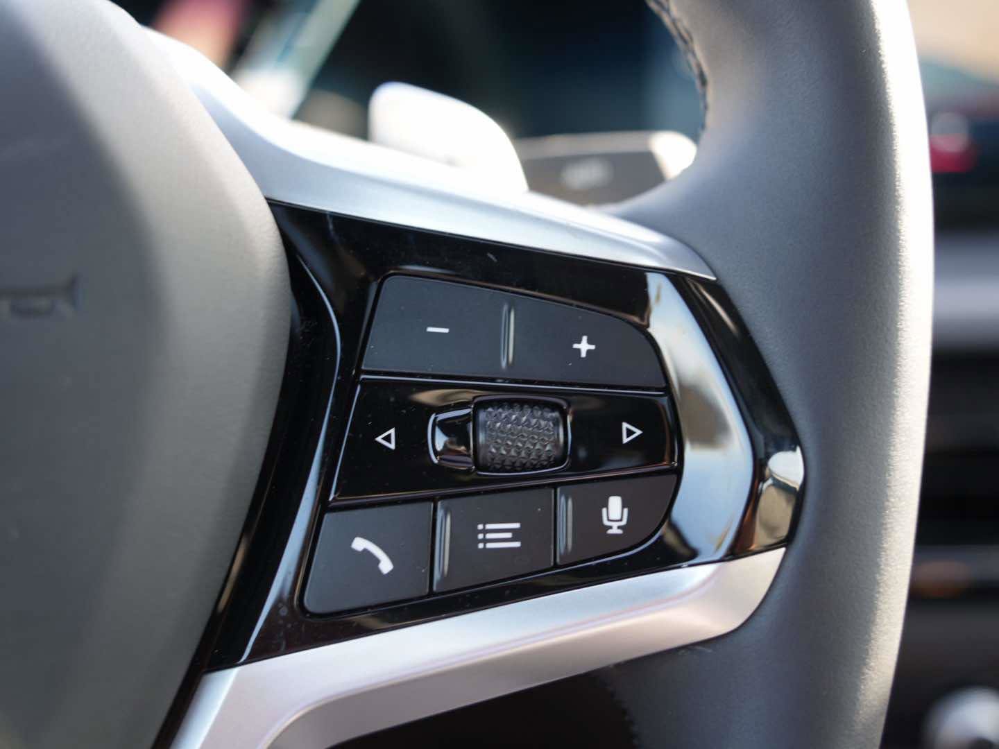 Used 2025 BMW 230i 230i Coupe RWD image 15