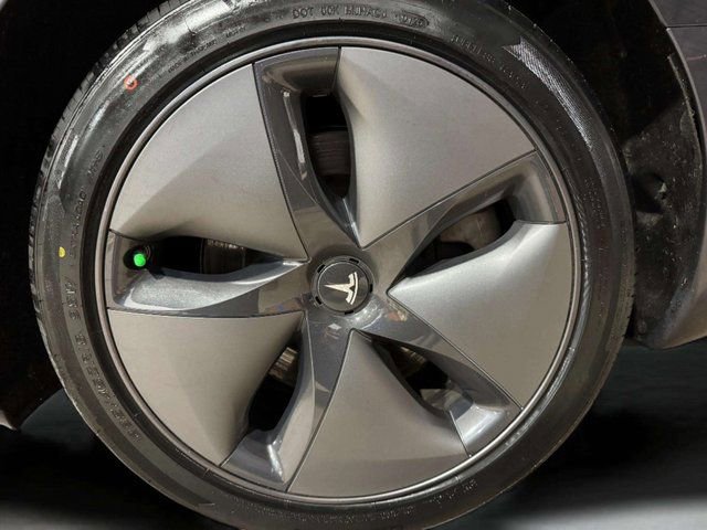 Used 2019 Tesla Model 3 image 25