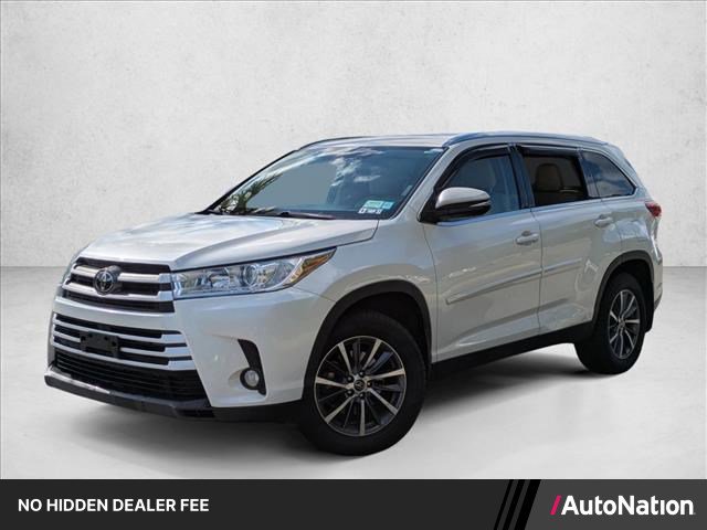 Used 2019 Toyota Highlander XLE AWD/4WD video 1