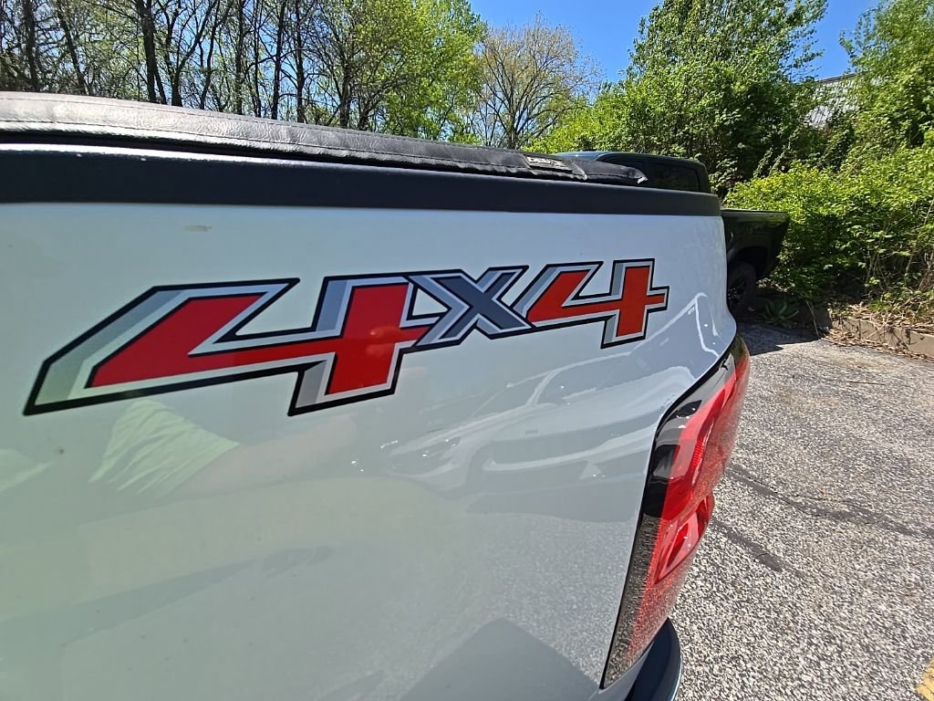 Used 2017 Chevrolet Silverado 1500 LT w/ All Star Edition image 14