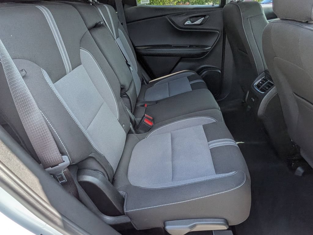 Used 2025 Chevrolet Blazer LT FWD image 28