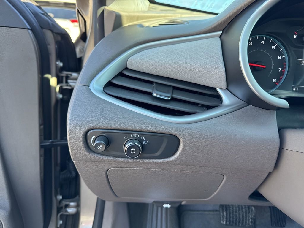 Used 2024 Chevrolet Malibu LT image 11