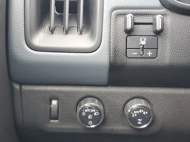 Used 2018 Chevrolet Colorado Z71 AWD/4WD image 19