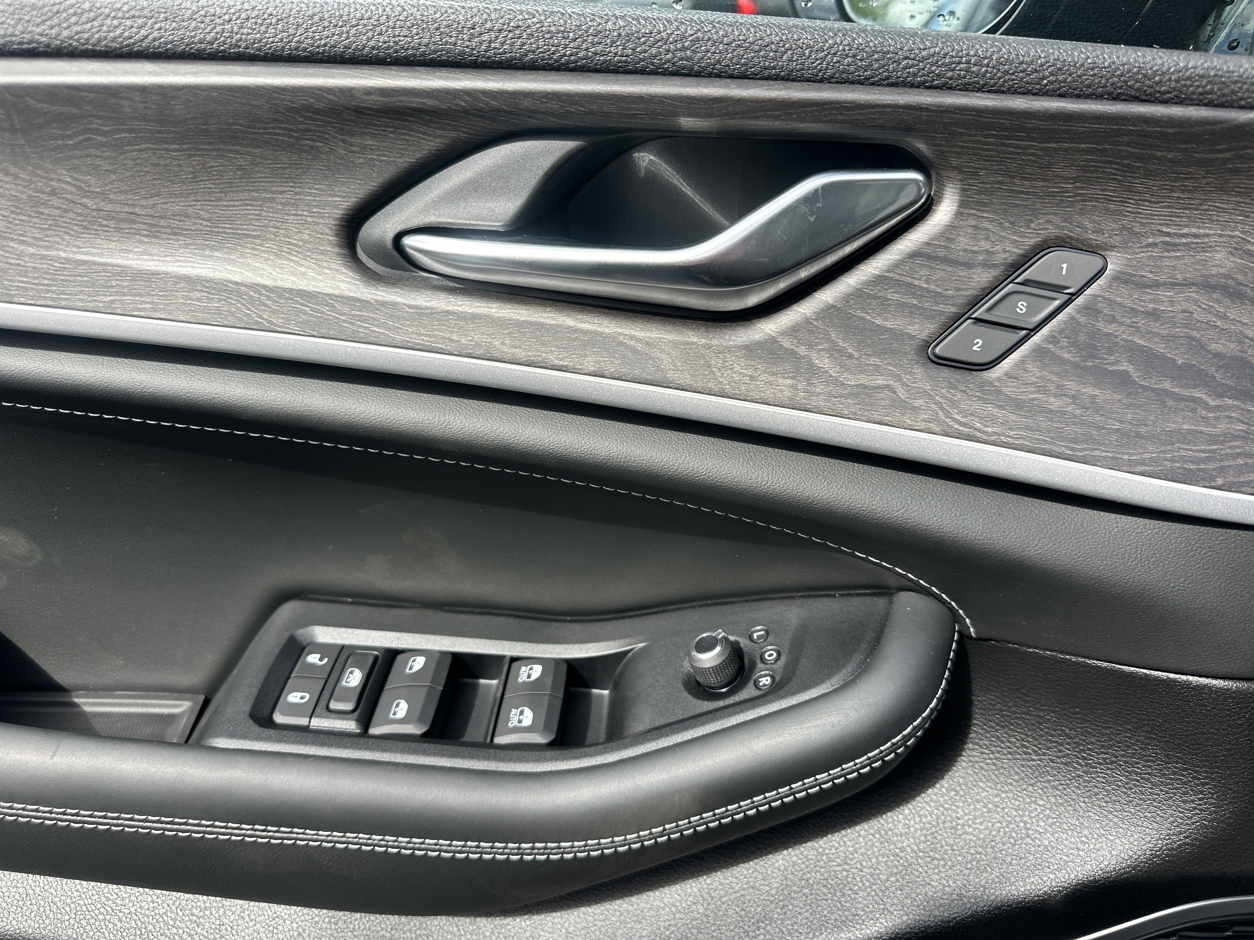 New 2026 Jeep Grand Cherokee L Limited image 26