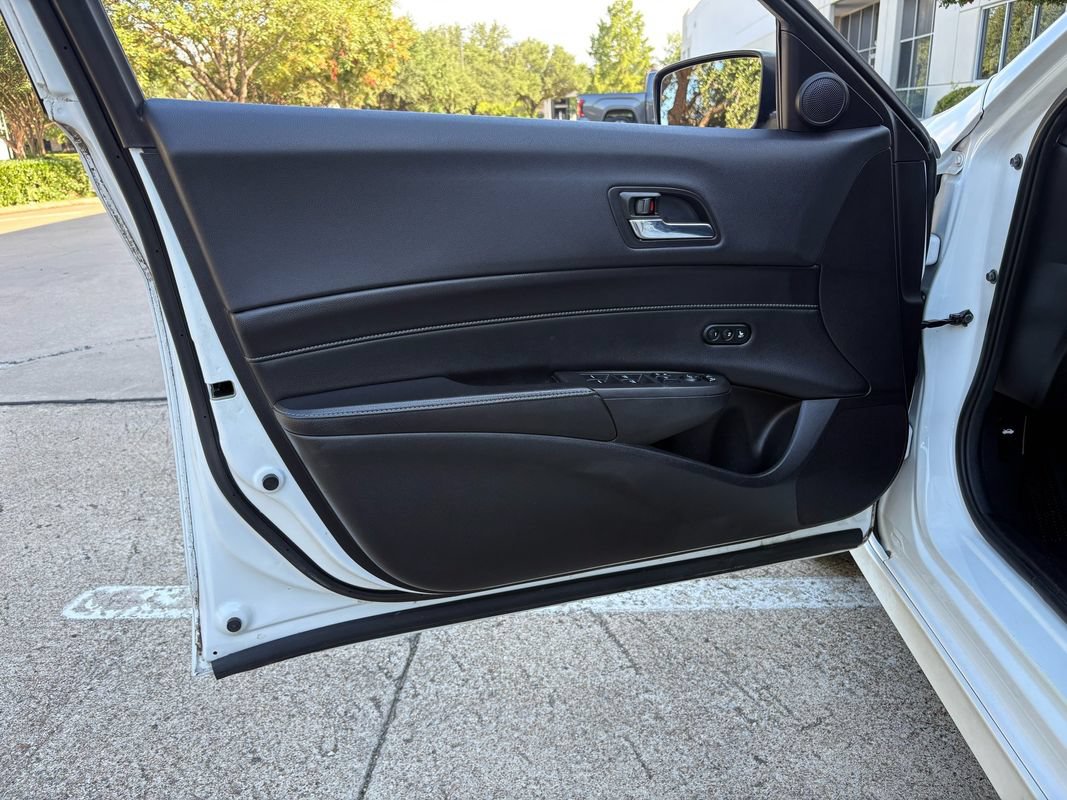 Used 2018 Acura ILX FWD image 25