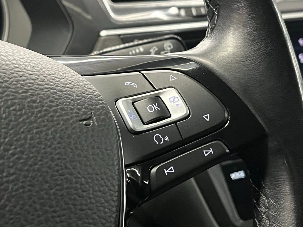 Used 2018 Volkswagen Tiguan SE w/ Panoramic Sunroof Package image 23