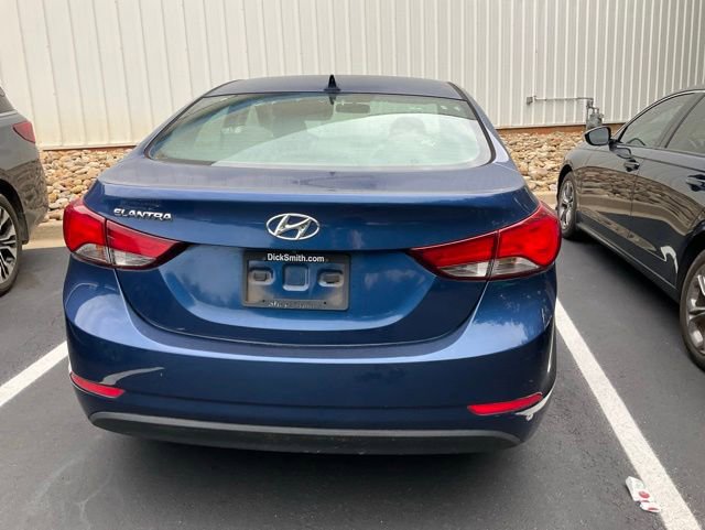 Used 2015 Hyundai Elantra SE w/ Option Group 02 FWD image 6