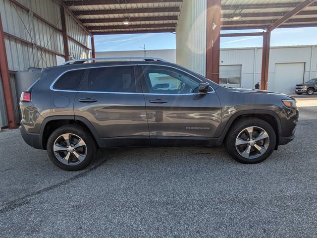 Used 2019 Jeep Cherokee Limited AWD/4WD image 3