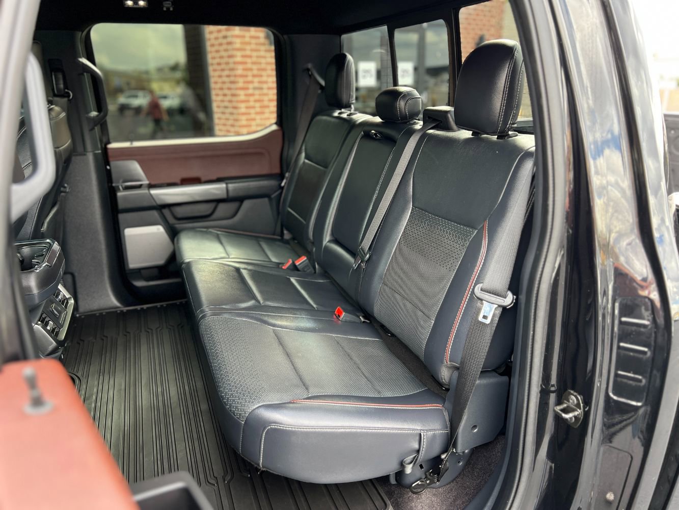Used 2021 Ford F150 Lariat image 24