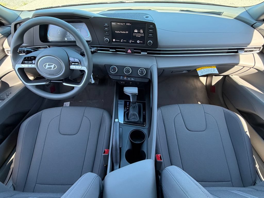 New 2026 Hyundai Elantra SE FWD image 15