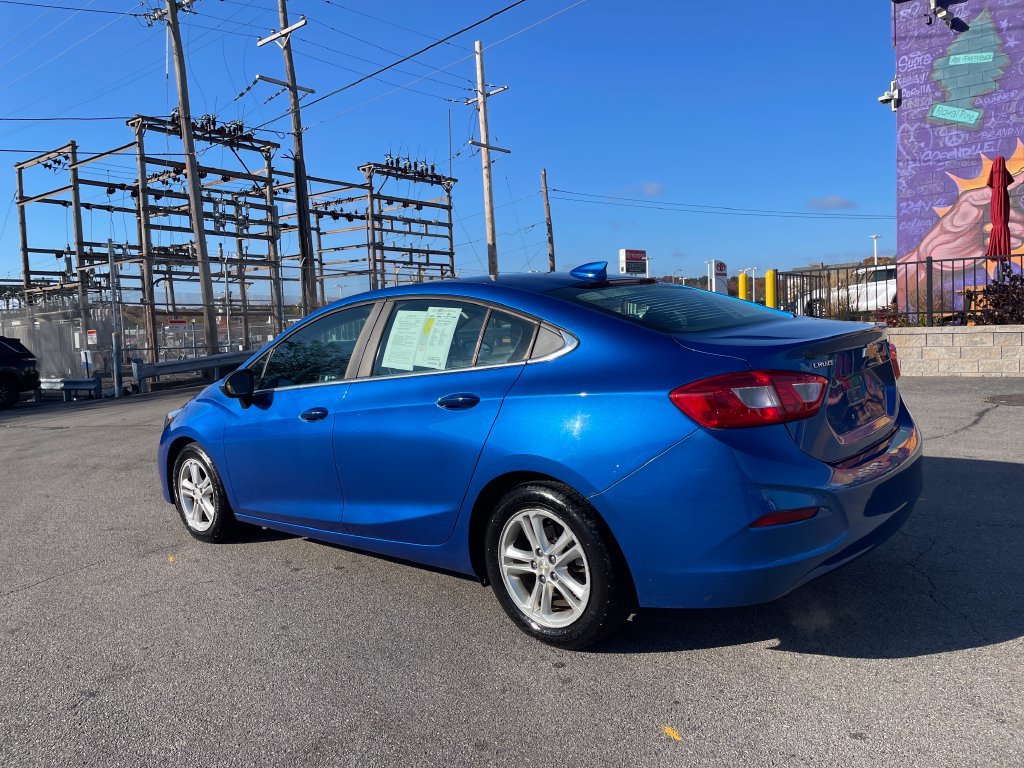 Used 2016 Chevrolet Cruze LT w/ Sun And Sound Package FWD image 3