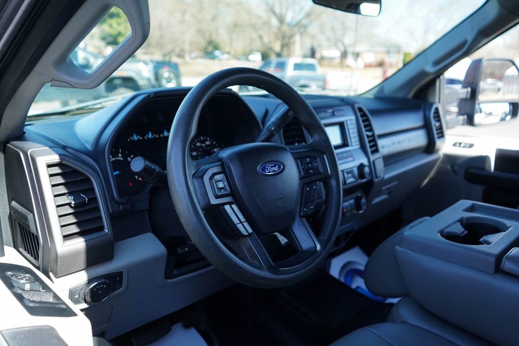 Used 2020 Ford F250 XL w/ Power Equipment Group image 6