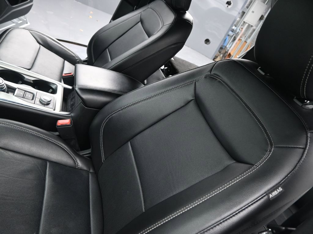 Used 2023 Ford Explorer Limited image 9