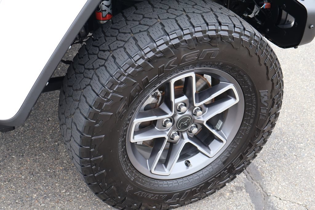 Used 2024 Jeep Gladiator Mojave AWD/4WD image 29