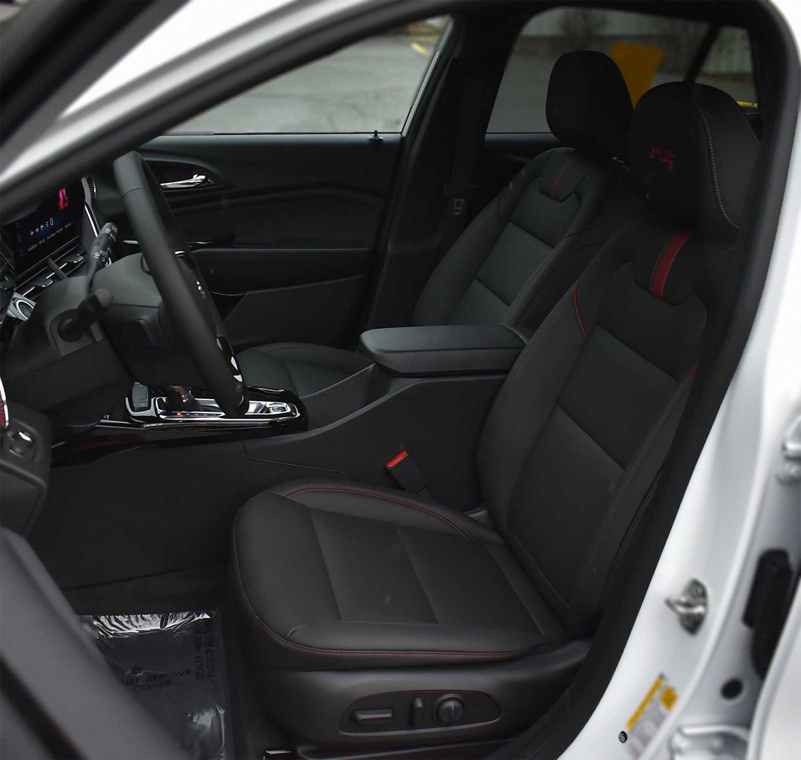 New 2026 Chevrolet Trax RS w/ Sunroof Package image 9