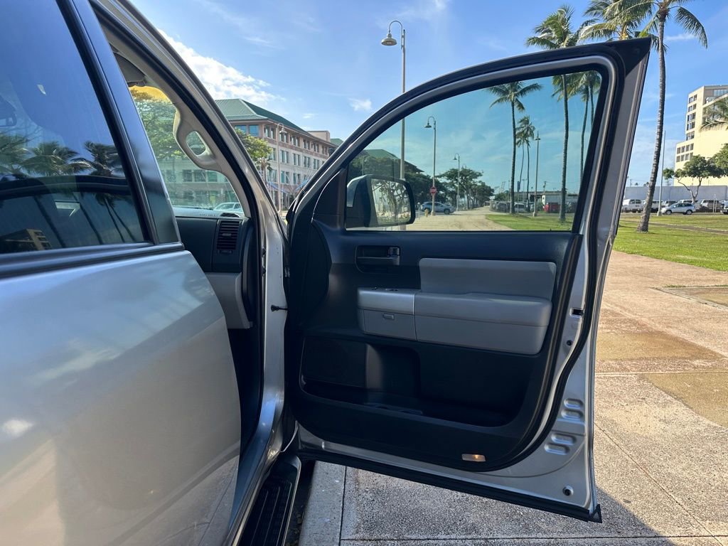 Used 2008 Toyota Sequoia SR5 image 17