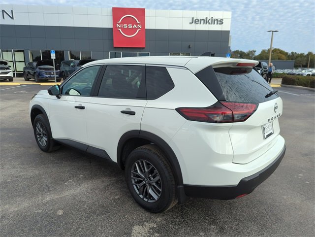 New 2026 Nissan Rogue S image 6