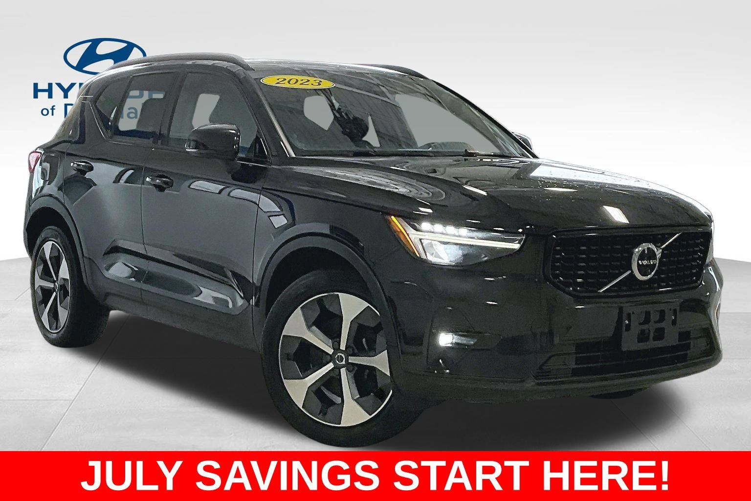Used 2023 Volvo XC40 B5 Ultimate AWD/4WD image 3