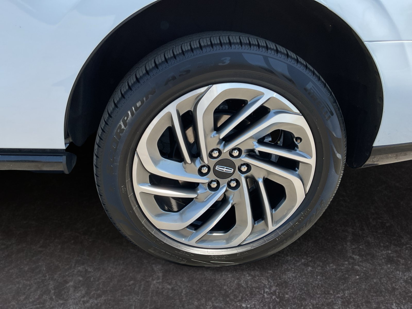 Used 2025 Lincoln Navigator Reserve AWD/4WD image 9