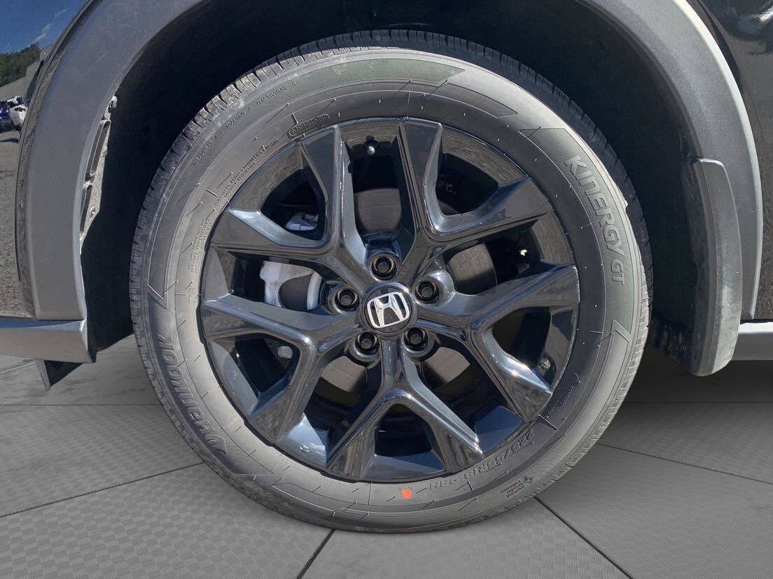 Certified 2025 Honda HR-V Sport image 9
