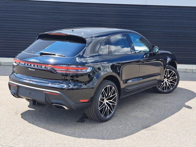 New 2026 Porsche Macan image 7