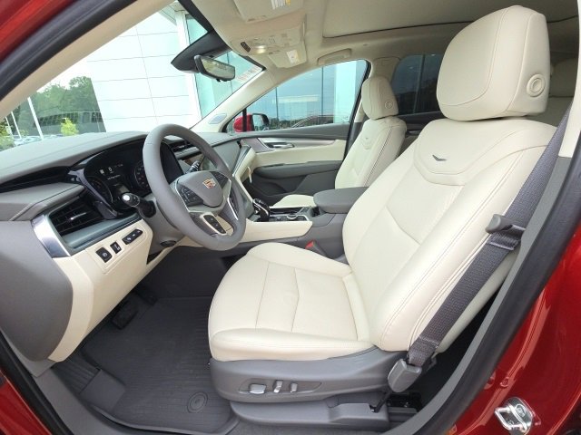 New 2025 Cadillac XT5 Premium Luxury w/ Technology Package image 10
