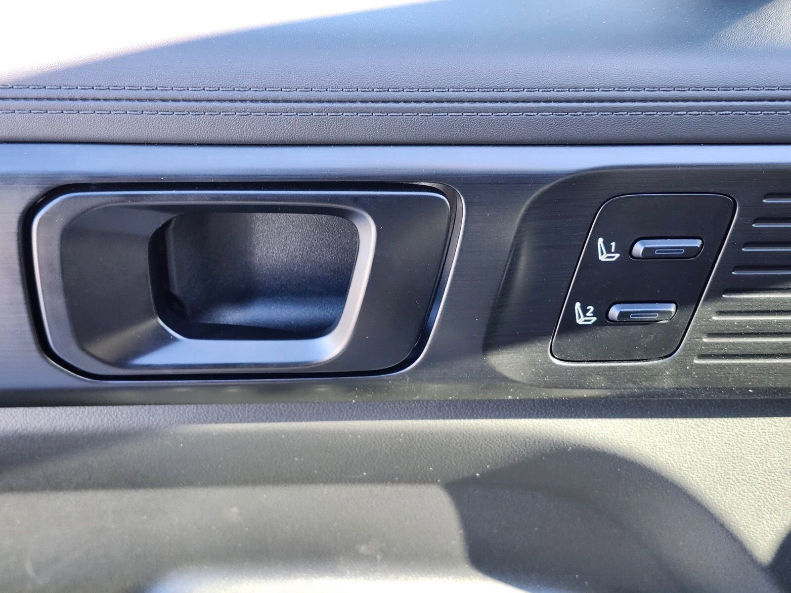 Used 2025 Hyundai Santa Fe Calligraphy image 18