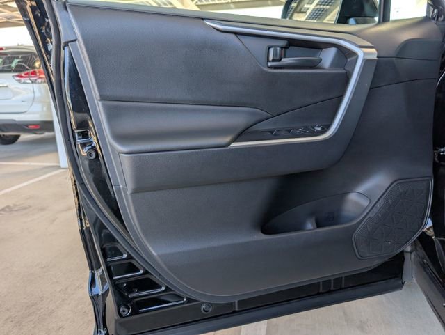 Used 2025 Toyota RAV4 LE image 22