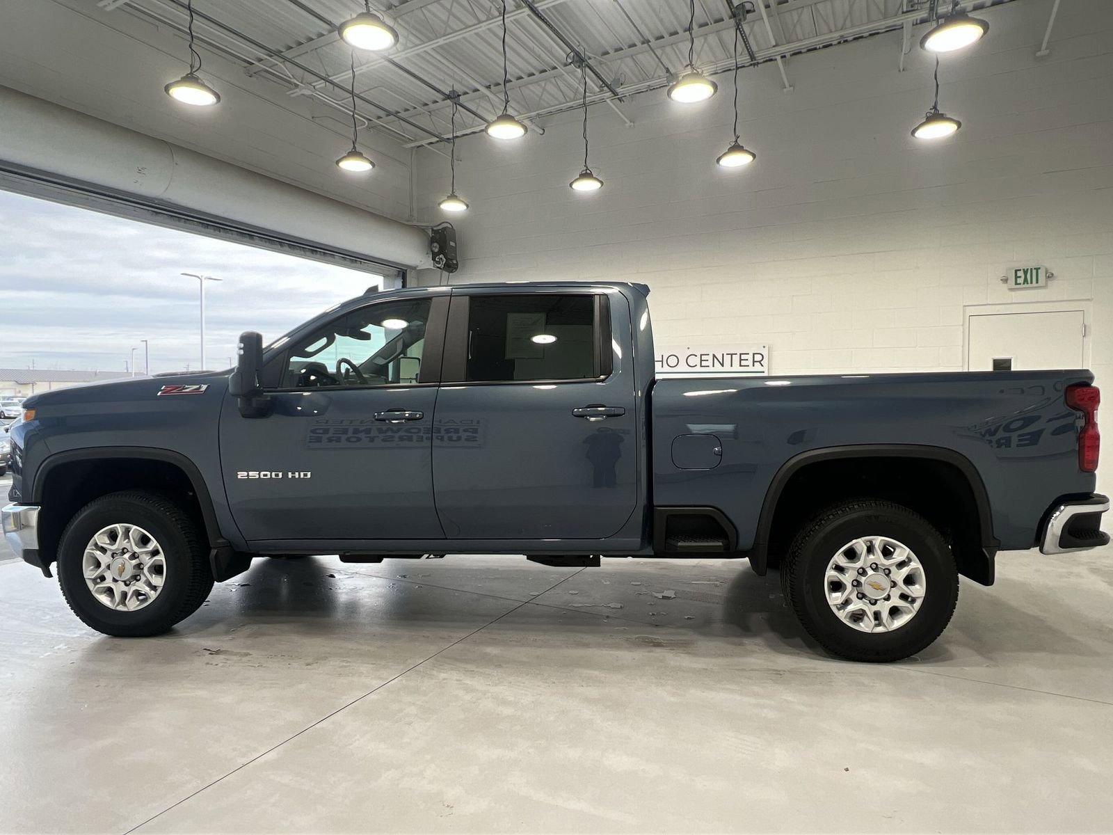 Used 2025 Chevrolet Silverado 2500 LT image 5