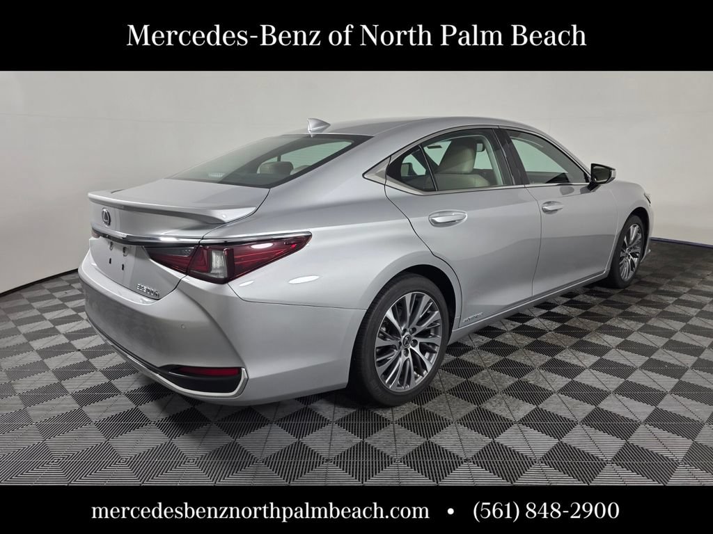 Used 2019 Lexus ES 300h w/ Premium Package FWD image 6