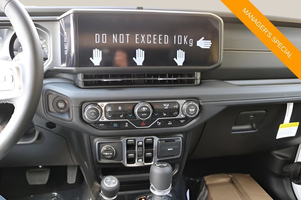 New 2025 Jeep Wrangler Unlimited Sahara AWD/4WD image 22