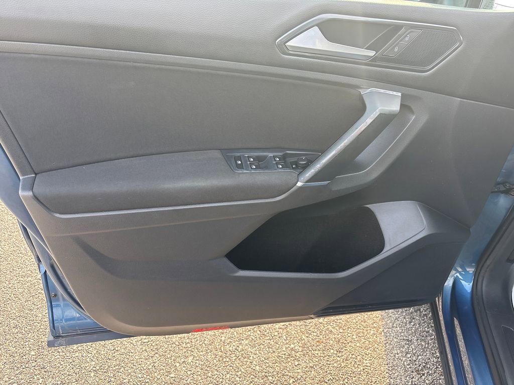 Used 2018 Volkswagen Tiguan S w/ Front Fog Lights Package image 15