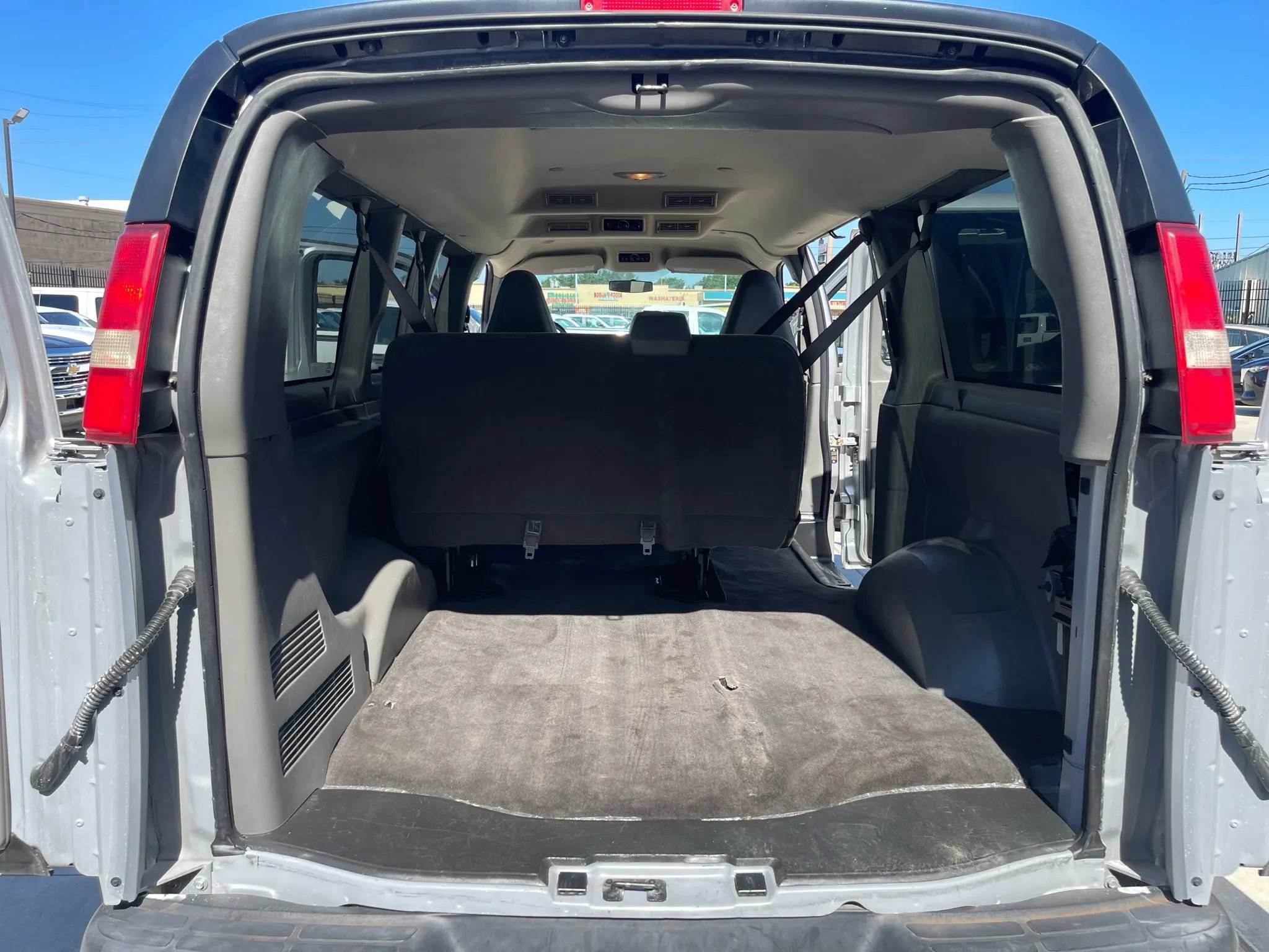Used 2016 Chevrolet Express 2500 LS image 27