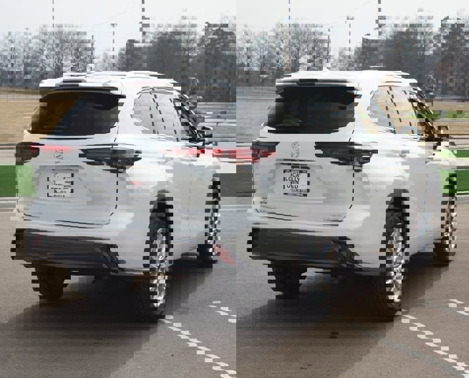 Certified 2025 Toyota Highlander Limited image 21