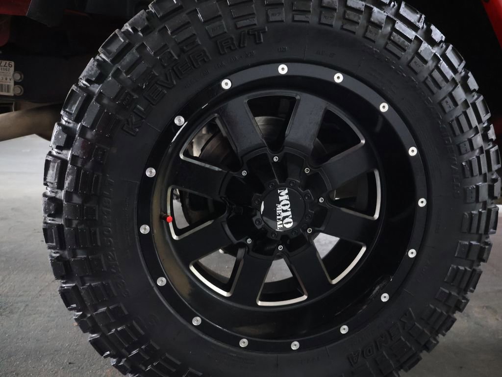 Used 2015 Jeep Wrangler Unlimited Sahara image 28