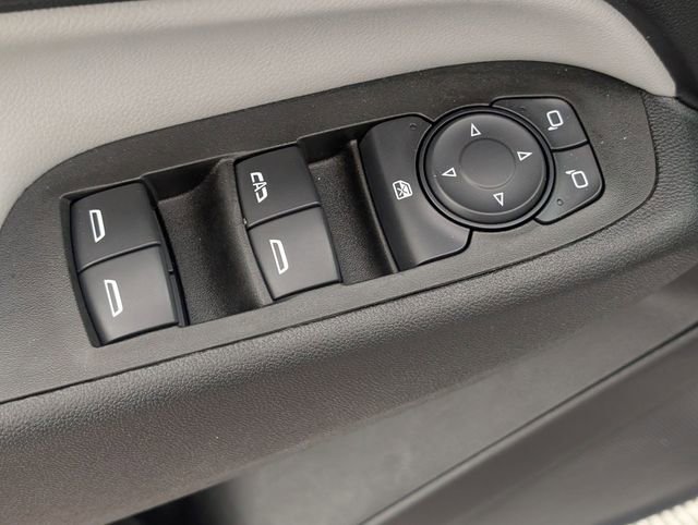 Used 2020 Chevrolet Equinox LS image 12