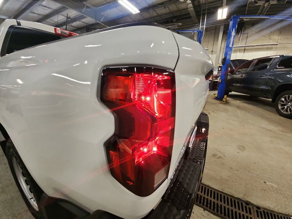 Certified 2025 Chevrolet Colorado W/T w/ Advanced Trailering Package image 30