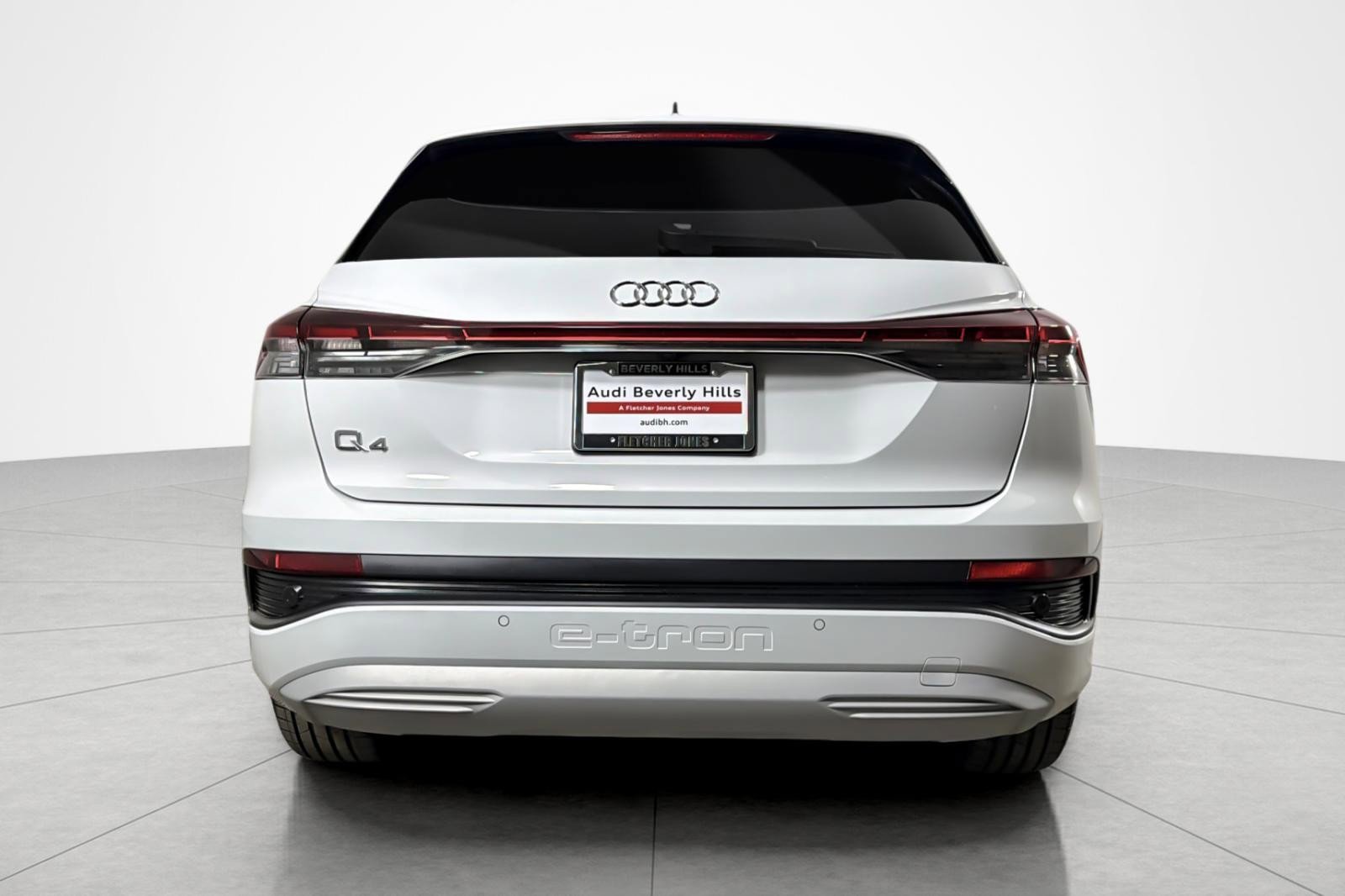 Used 2023 Audi Q4 e-tron Premium Plus w/ Premium Plus image 4