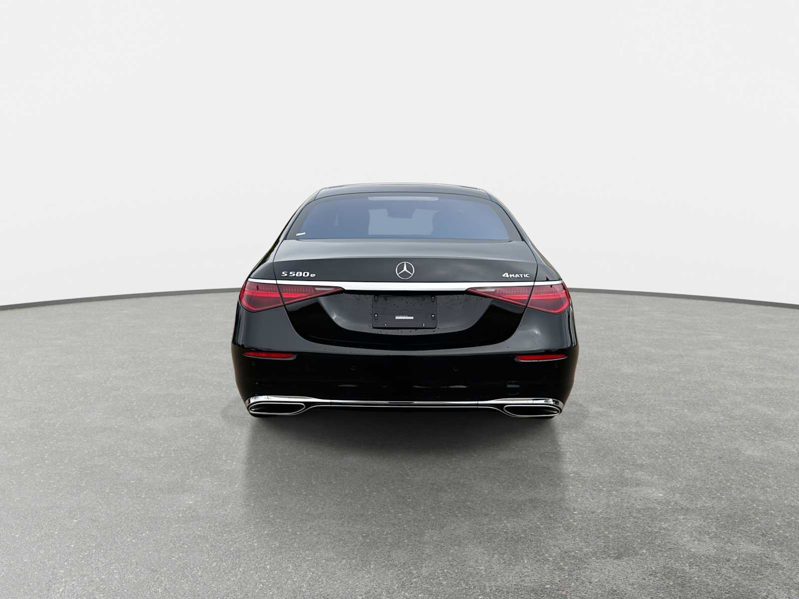 Used 2024 Mercedes-Benz S 580e 4MATIC Sedan image 5