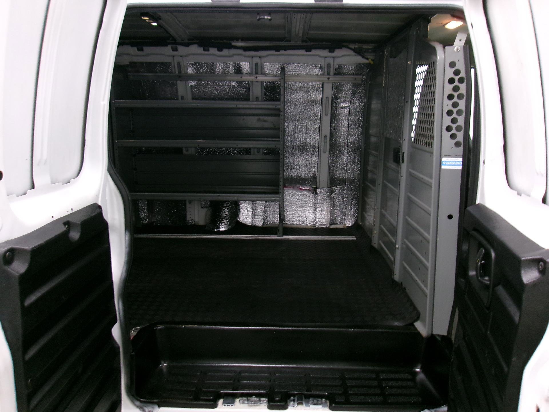 Used 2018 Chevrolet Express 3500 Extended w/ Driver Convenience Package image 9