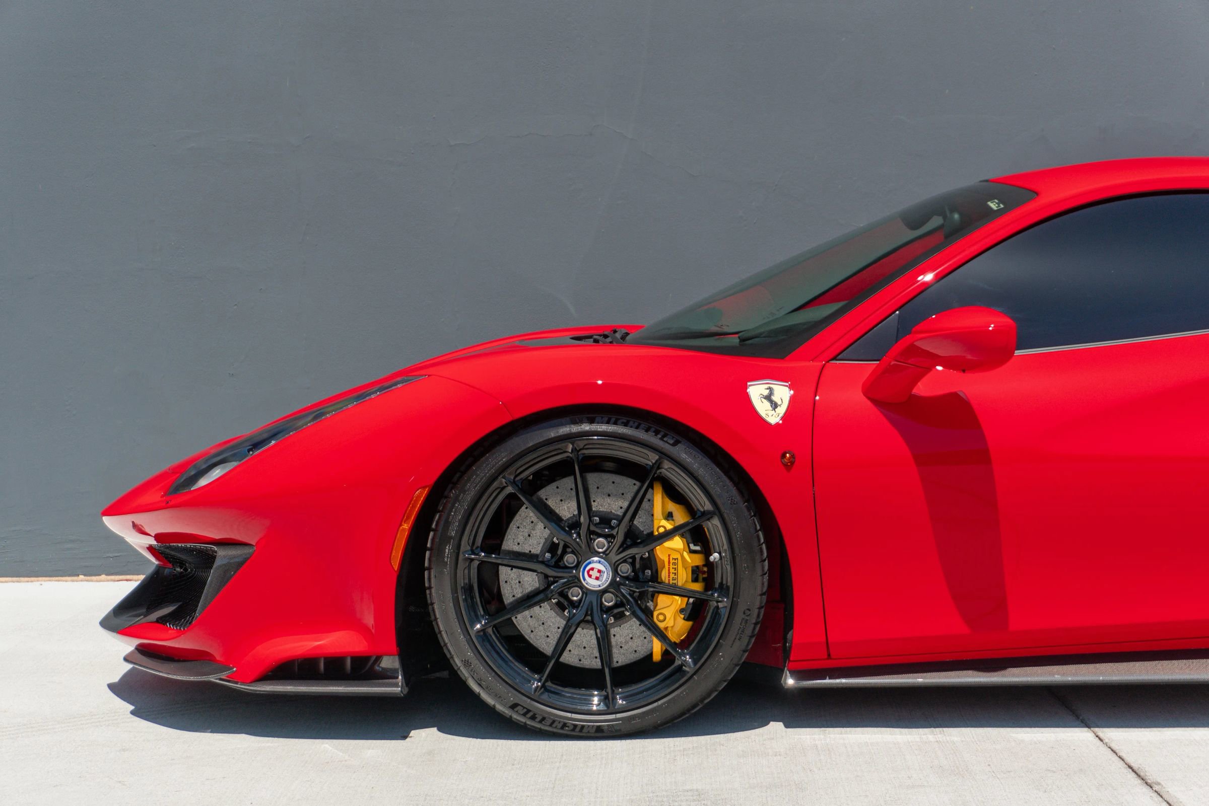 Used 2019 Ferrari 488 Pista Coupe RWD image 14