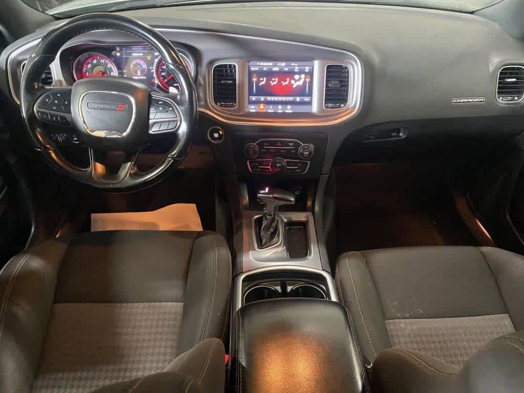 Used 2022 Dodge Charger R/T RWD image 2