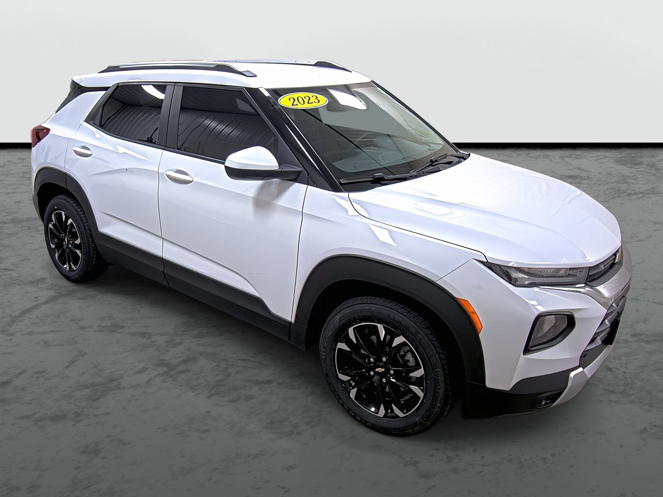 Certified 2023 Chevrolet TrailBlazer LT w/ Convenience Package FWD image 5
