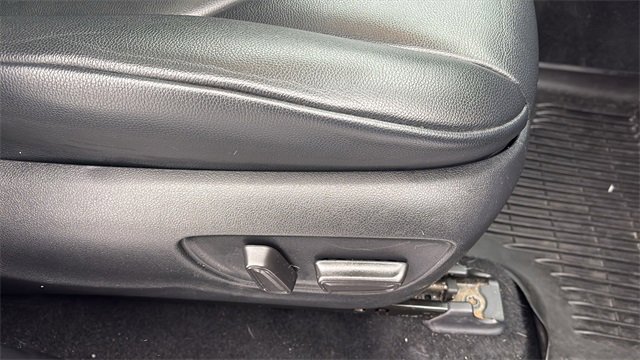 Used 2022 Toyota Highlander XLE image 36